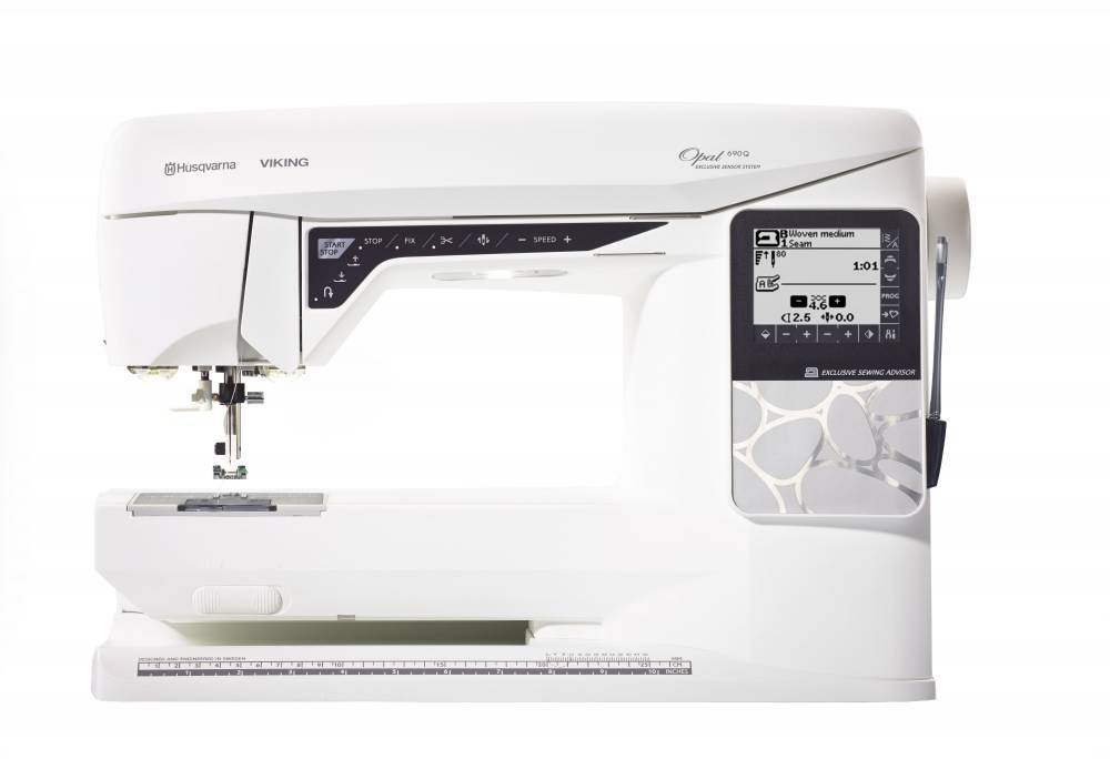 Husqvarna Viking Opal 690 Q 4