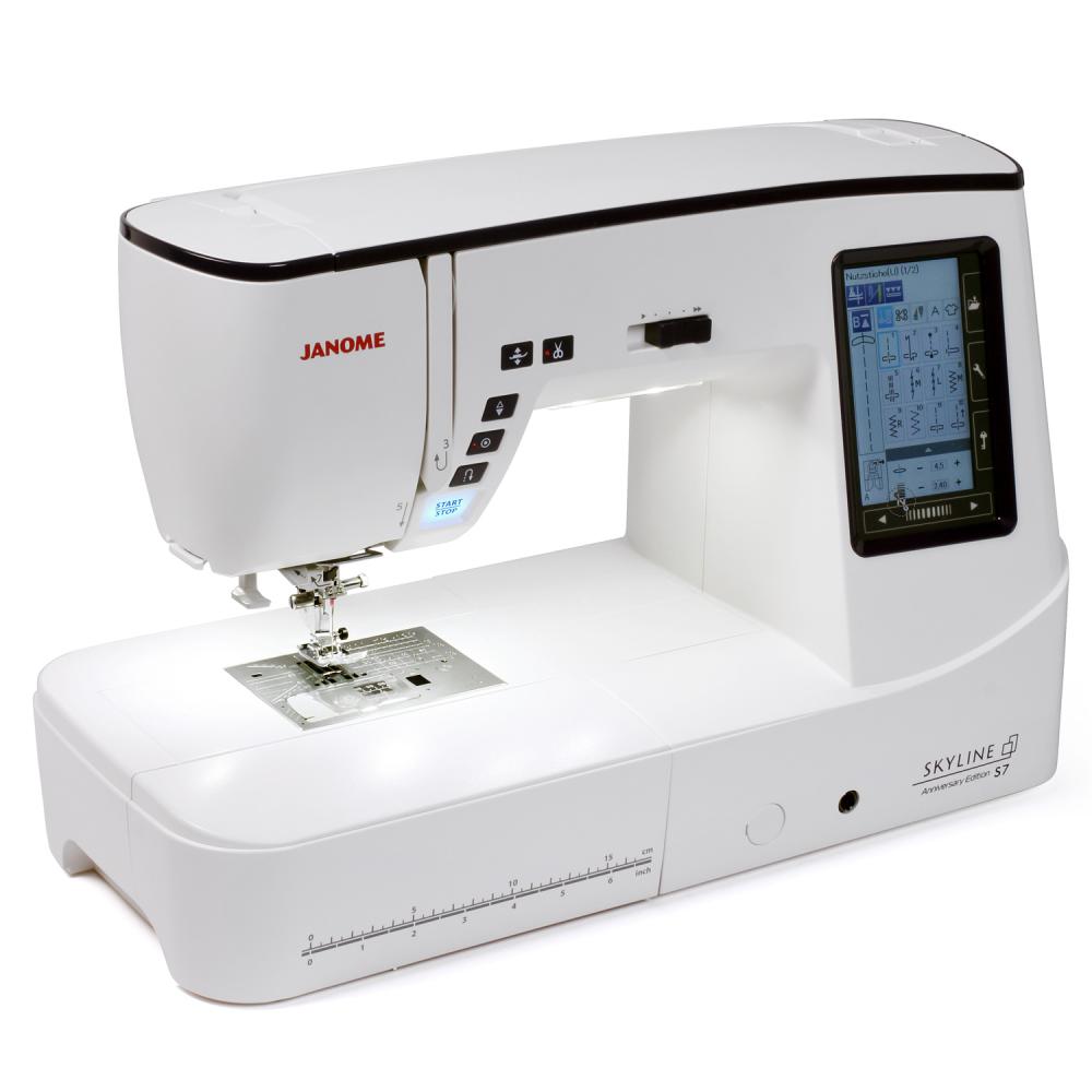 Janome Skyline S7